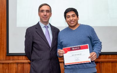El Jefe Docente, Prof. Xavier Emery y el alumno destacado, Germán Díaz.